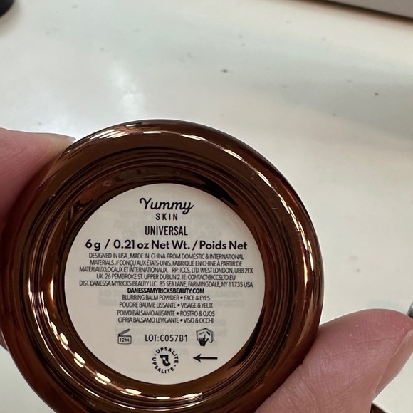 Makeup Bundle - Picture 9 of 11